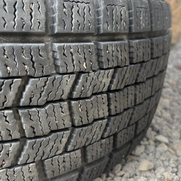 Комплект шин Falken 205/60R16