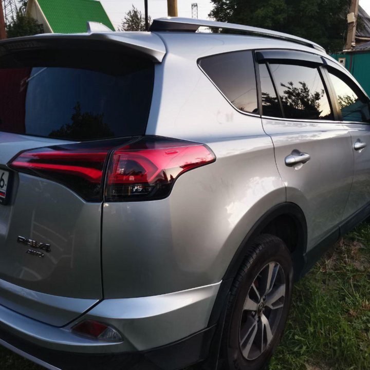 Toyota RAV4, 2018