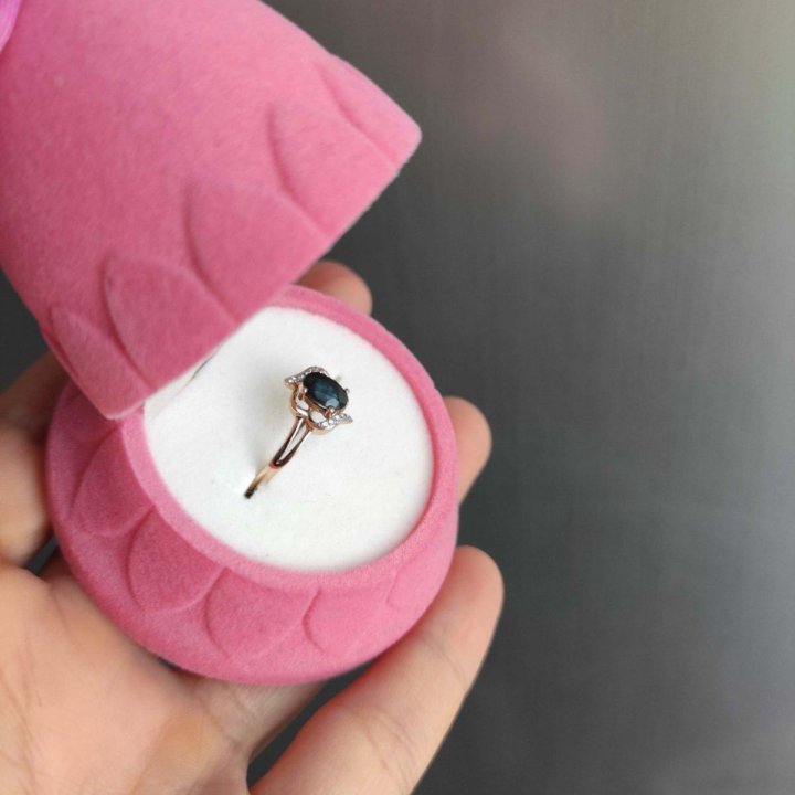 Золотое кольцо 585