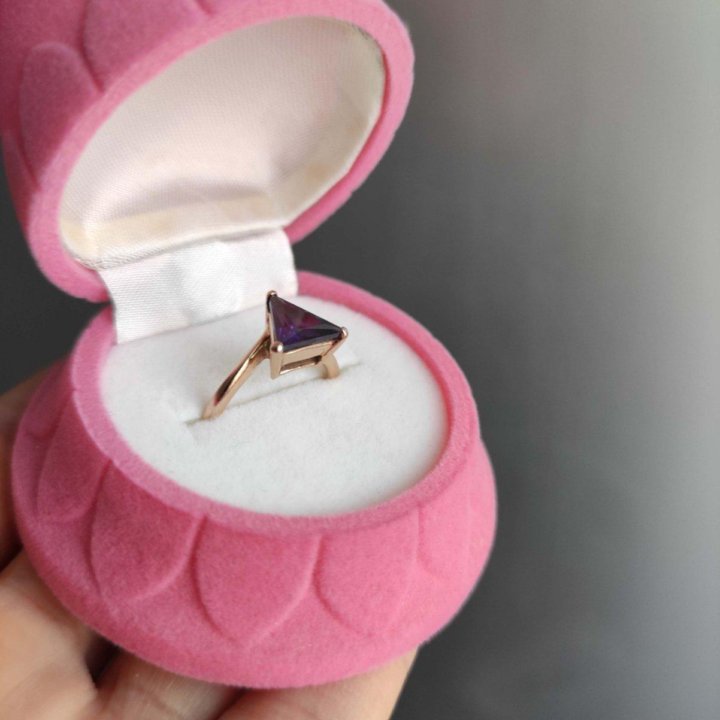 Золотое кольцо 585