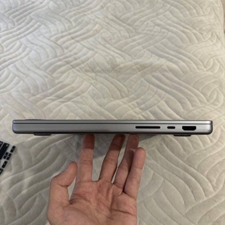 MacBook 14 Pro