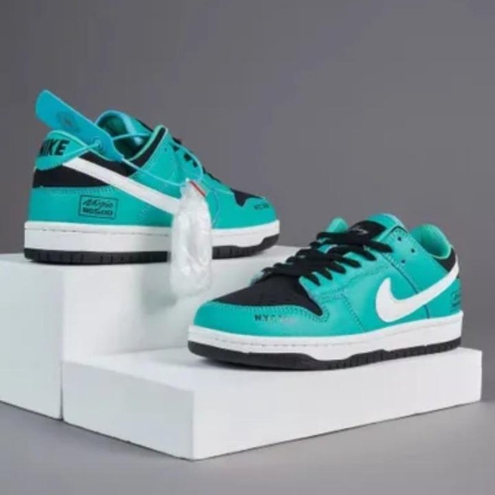 Кроссовки Nike SB Dunk Tiffany