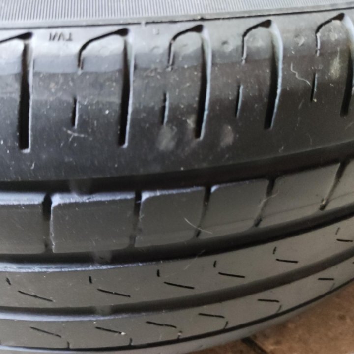 PIRELLI 215/60 R17 лето 1шт.