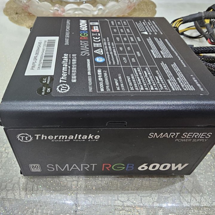 Блок питания Thermaltake smart rgb 600w.