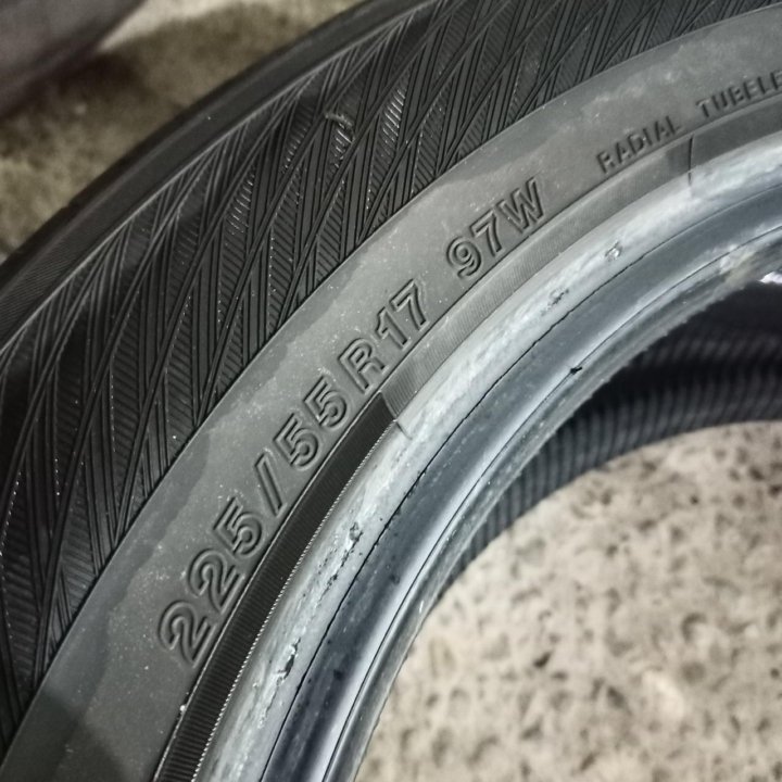 225/55R17 Yokohama Advan dB V552 (Артикул 7761)