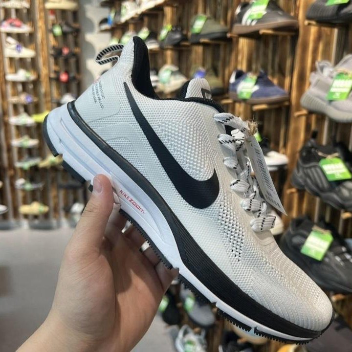 Кроссовки Nike Air Zoom