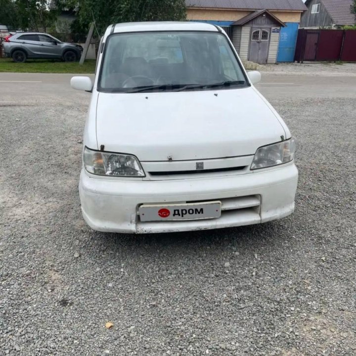 Nissan Cube, 1999