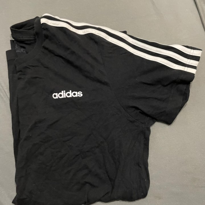 Футболка adidas