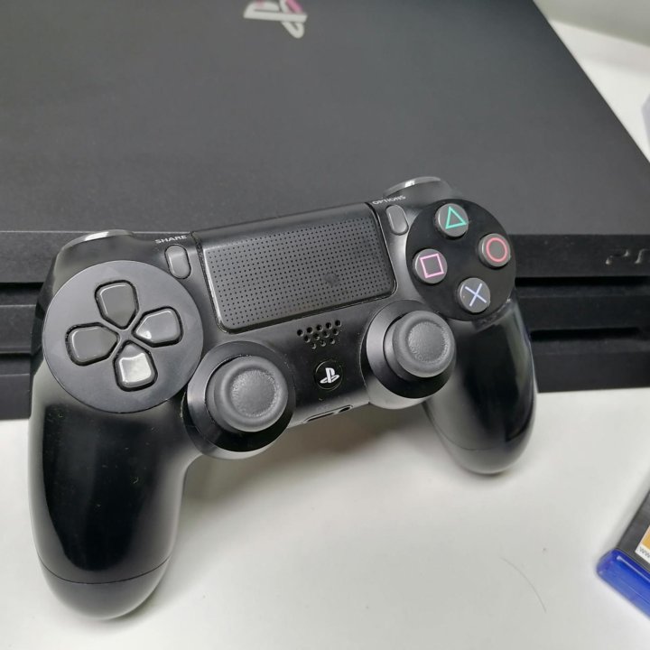 PS4 Pro 1Tb +игры