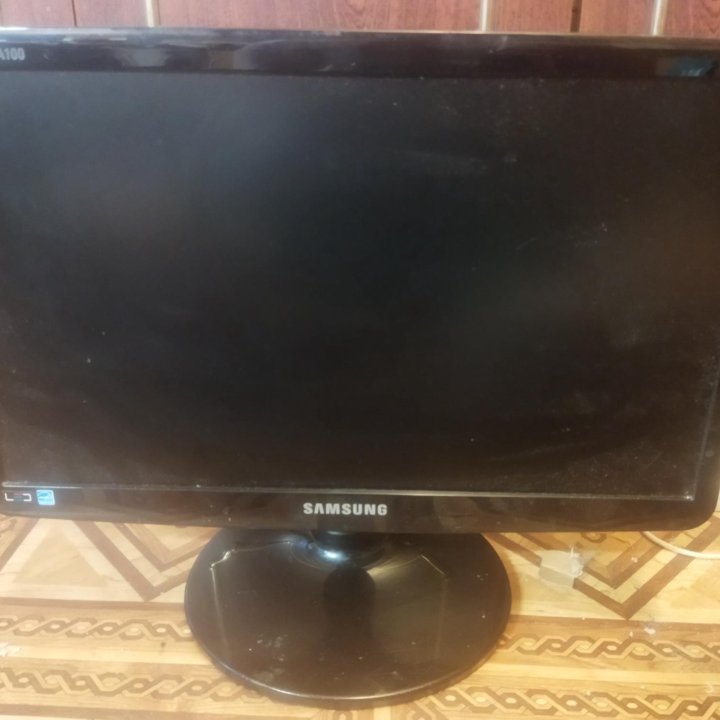 Монитор Samsung Syncmaster SA100