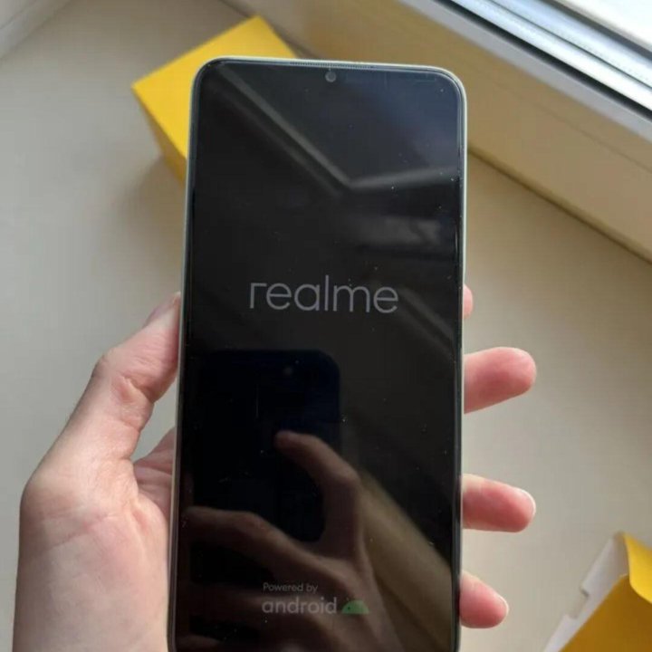 Realme c35