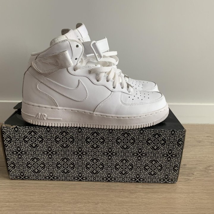 Nike Air Force 1 mid white