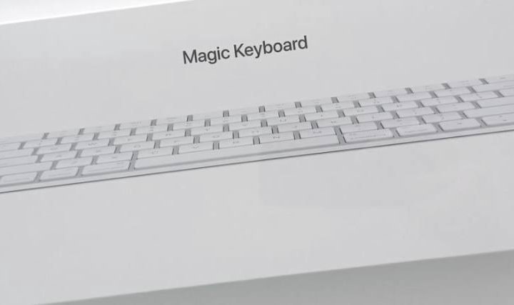 Apple Keyboard 12.9 White, Магазин, Рассрочка