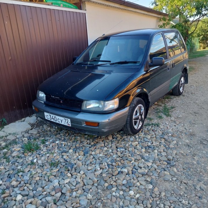 Mitsubishi RVR, 1992