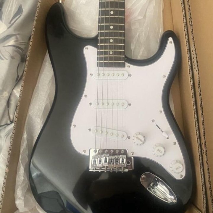 Электрогитара Fabio Stratocaster