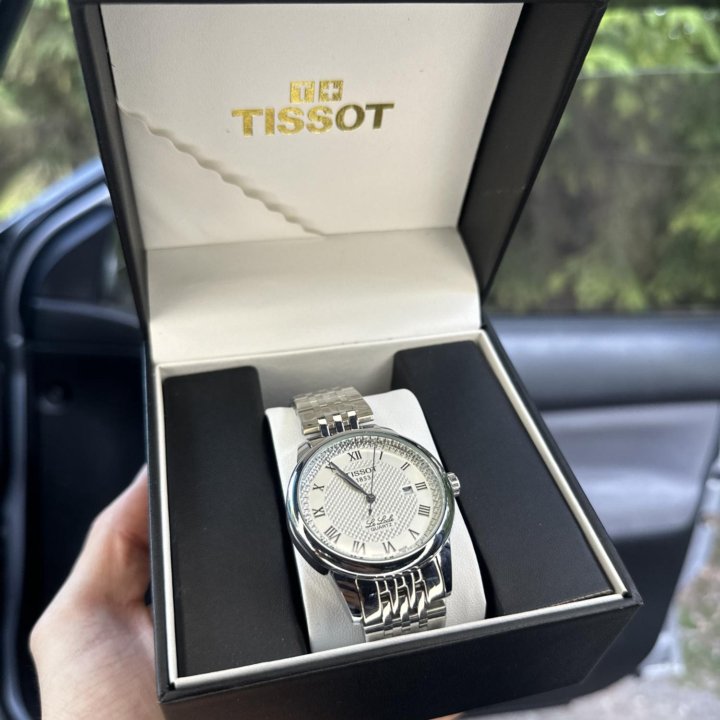 Мужские наручные часы кварцевые Tissot