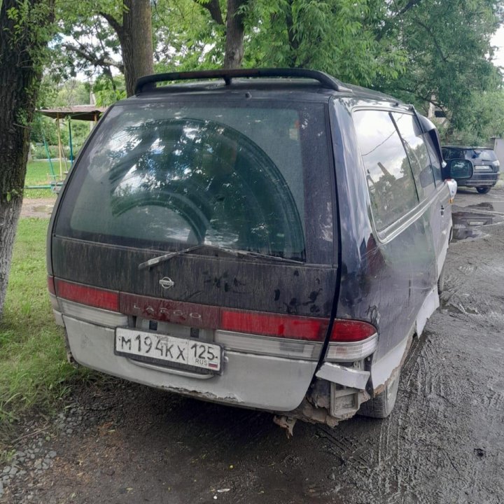 Nissan Largo, 1991