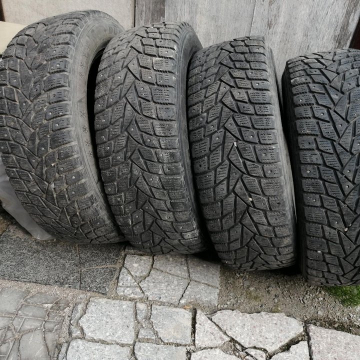 Шины зимние Dunlop Grandtrek Ice 02 225/60/R17