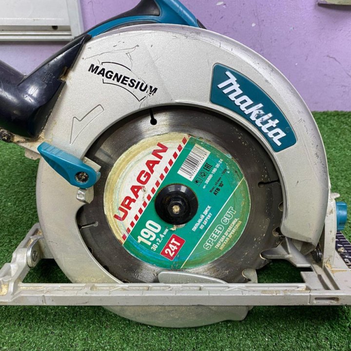 Пила дисковая Makita 5008MG