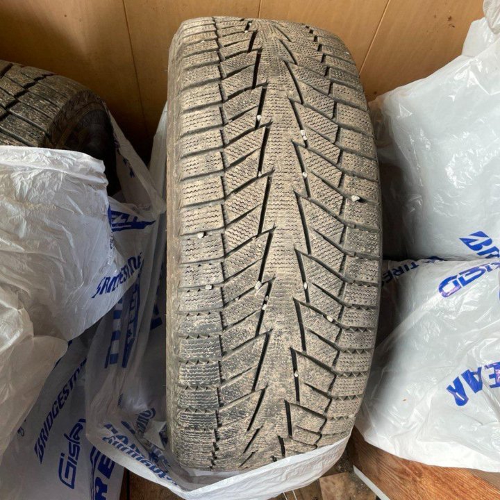 Шины Hankook Winter I'Cept IZ2 245/45 R19 102T