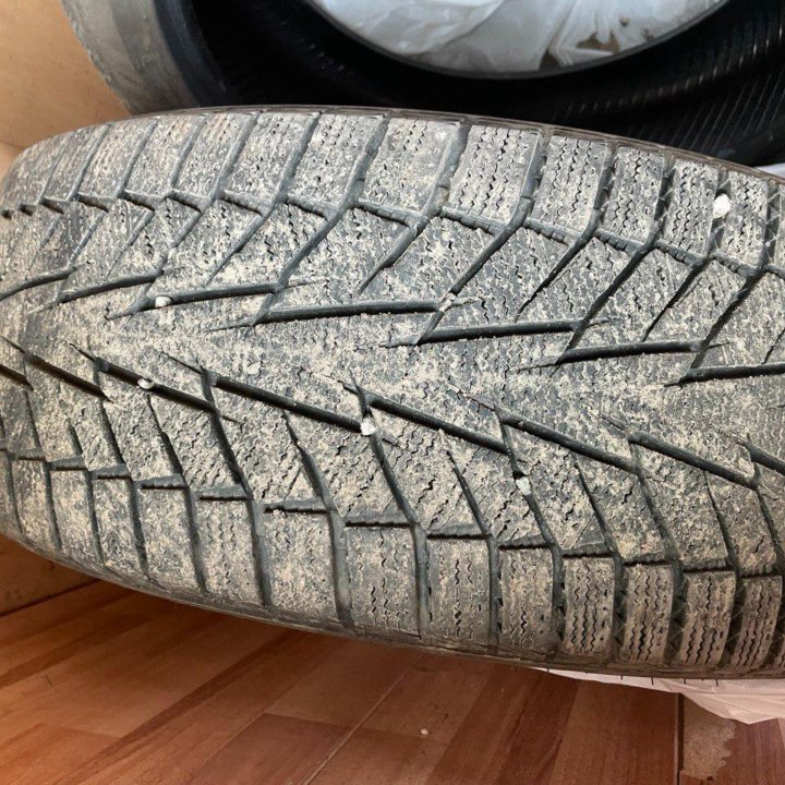 Шины Hankook Winter I'Cept IZ2 245/45 R19 102T