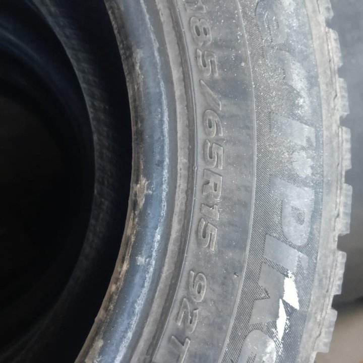 Шины Hankook зимние 185-65R15 (резина)