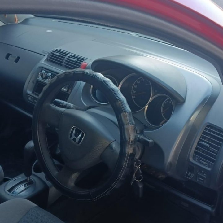 Honda Fit, 2002