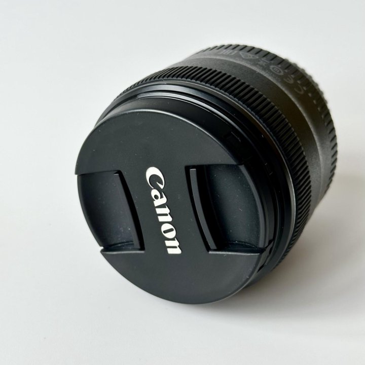 Canon EF 35mm 2.0