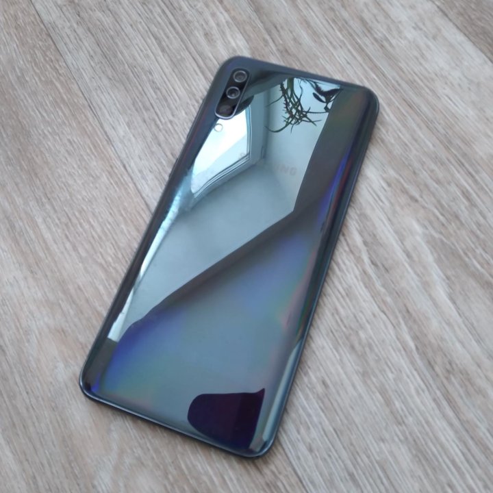 Samsung Galaxy A50, 6/128гб