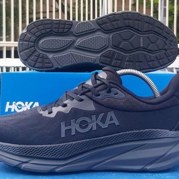 Кроссовки Hoka