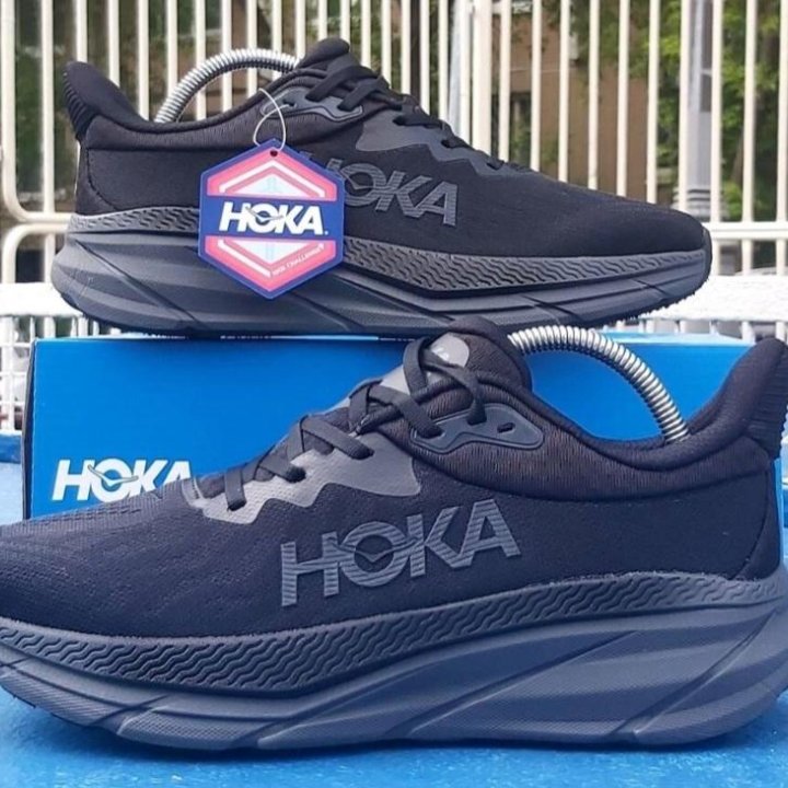 Кроссовки Hoka