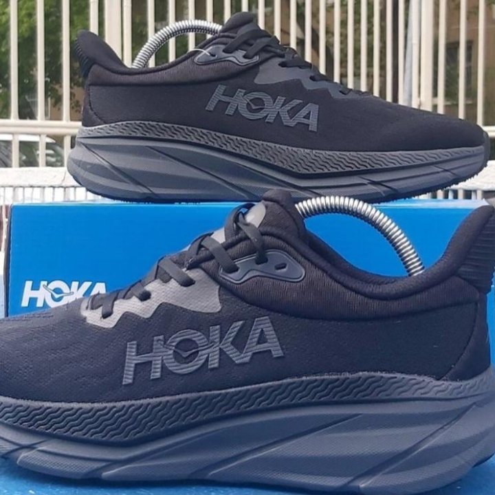 Кроссовки Hoka