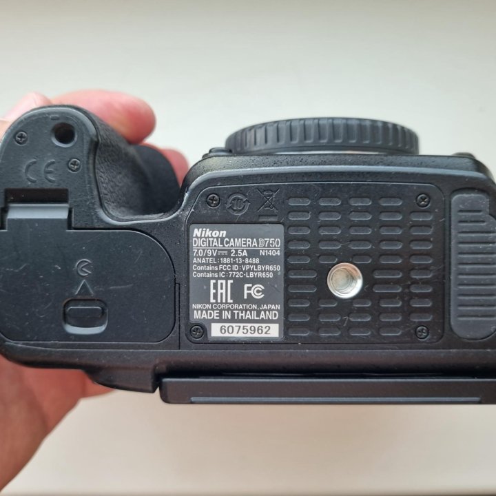 Nikon d750 body