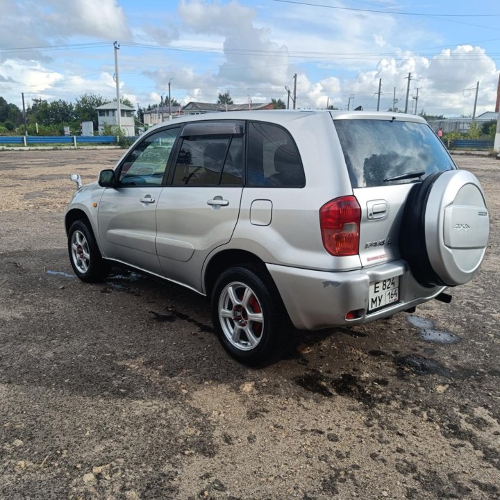 Toyota RAV4, 2000