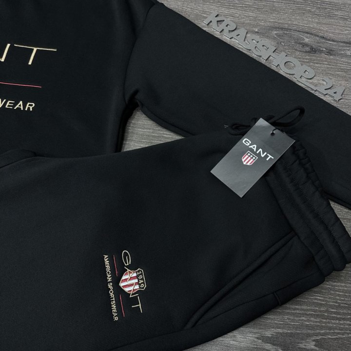 Спортивный костюм на флисе Gant