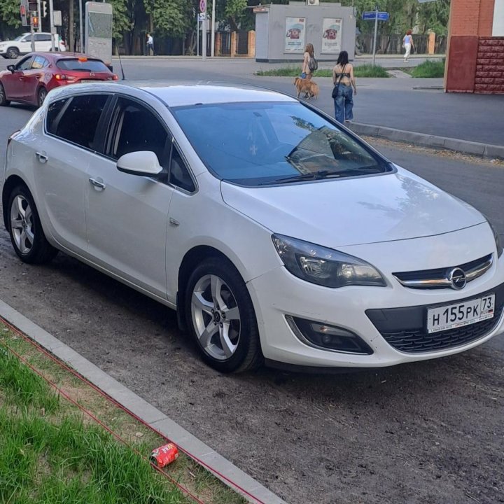 Opel Astra, 2013