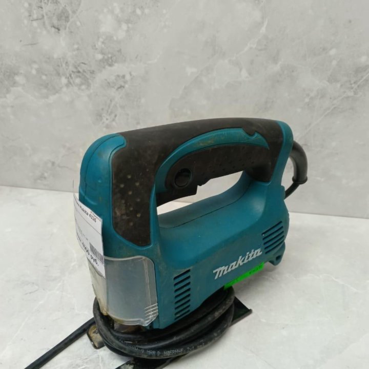 электролобзик Makita 4326