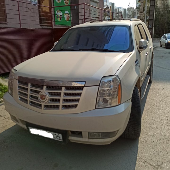 Cadillac Escalade, 2010