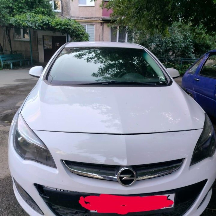 Opel Astra, 2012