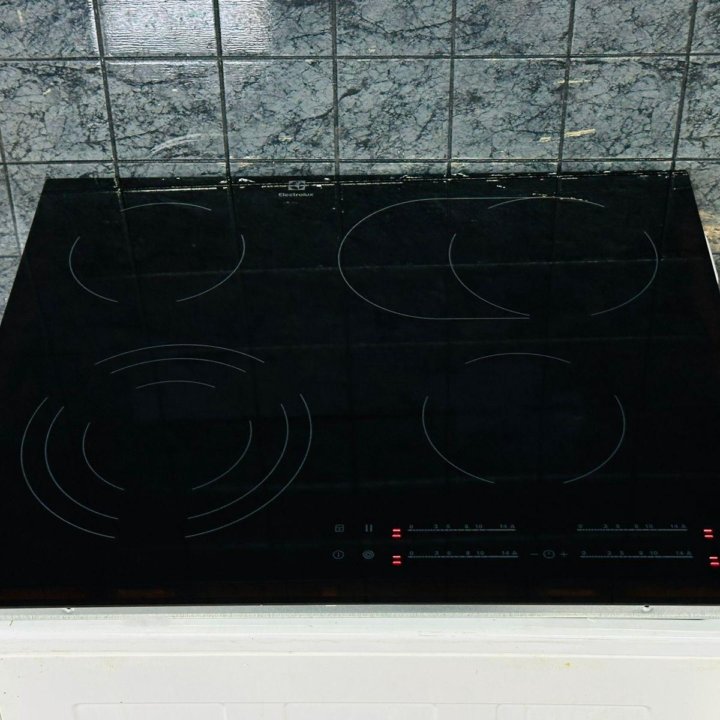 Варочная панель Electrolux EHF96546FK