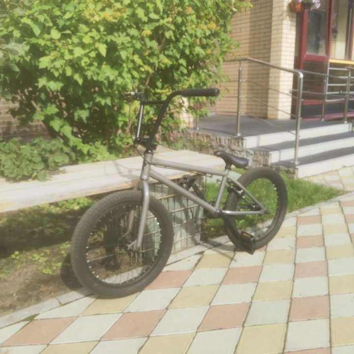 Велосипед трюковой BMX