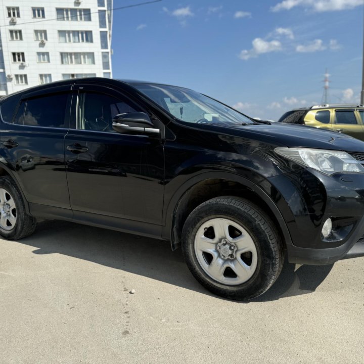 Toyota RAV4, 2013