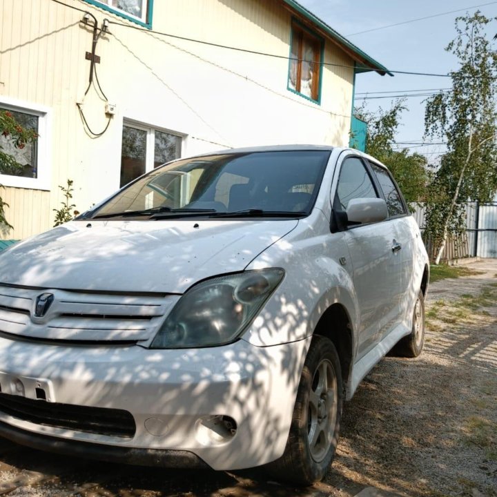 Toyota Ist, 2003