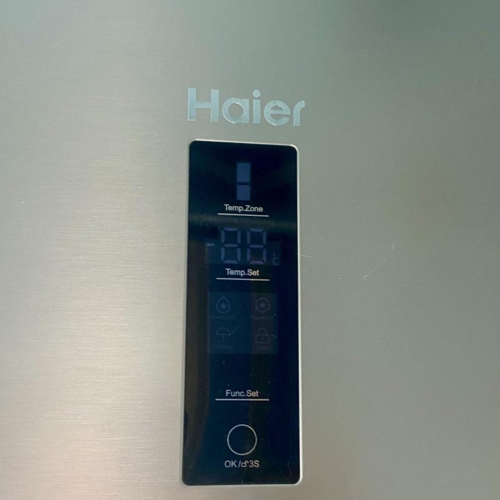 Холодильник Haier C2F636CFRG