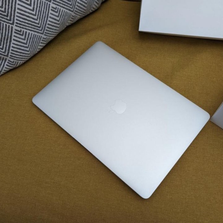 MacBook Air 13 M1 8/512 ростест,идеал