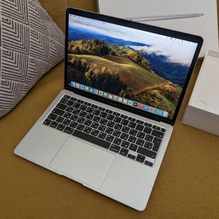 MacBook Air 13 M1 8/512 ростест,идеал