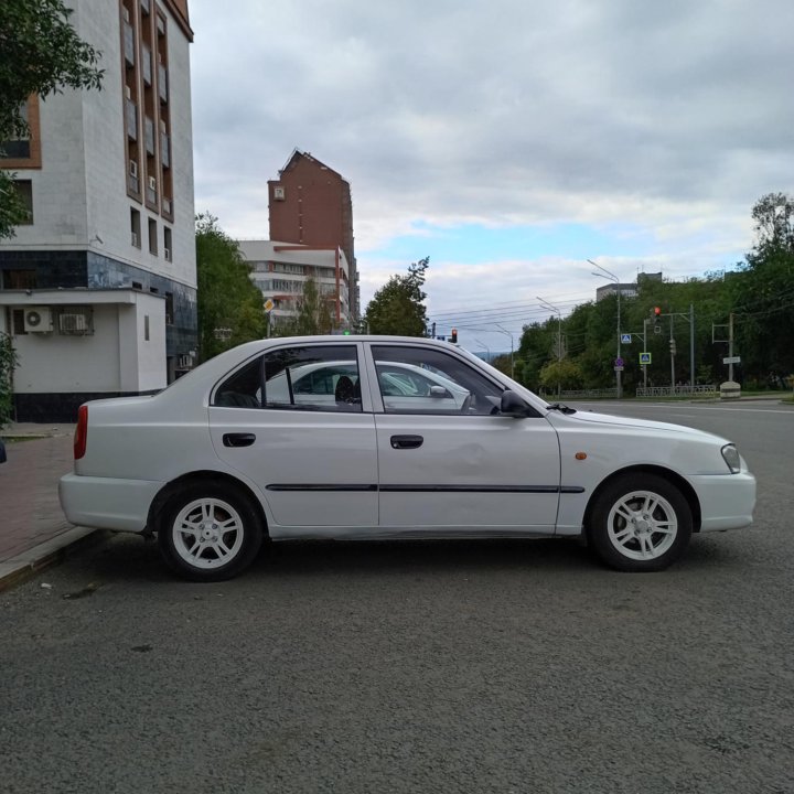 Hyundai Accent, 2005