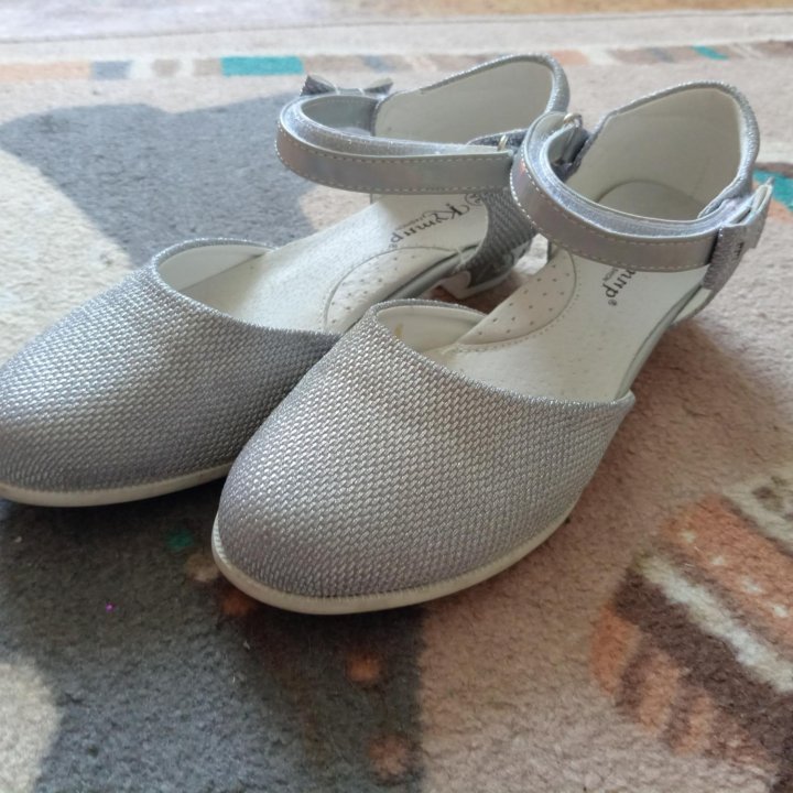 Туфли для девочки