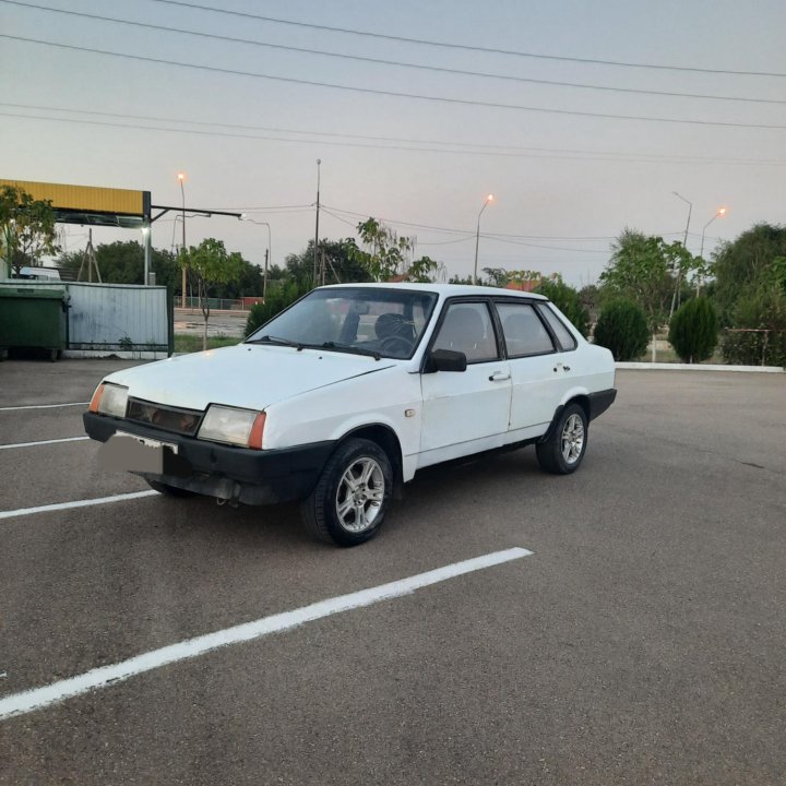 ВАЗ (Lada) 21099, 1999