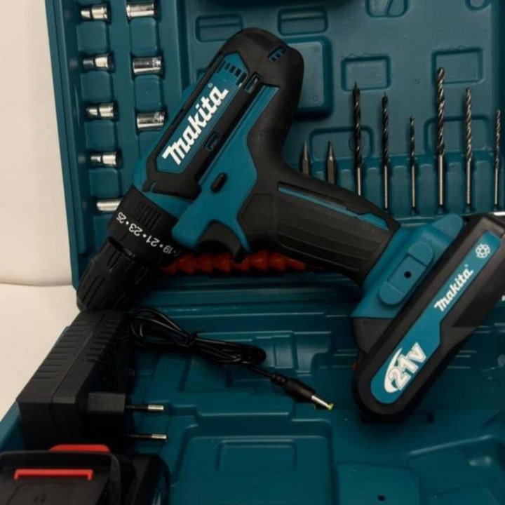 Шуруповёрт Makita 18V